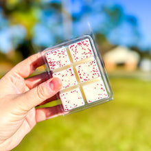 Load image into Gallery viewer, Winter Candy Apple Wax
