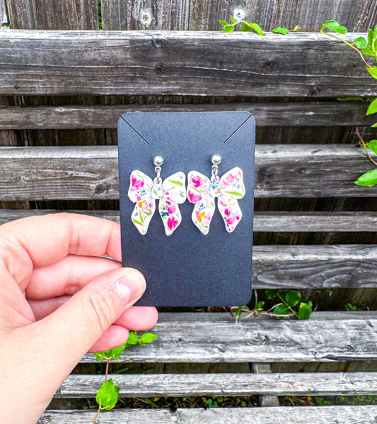 Bow-tiful Dangles: White and Floral